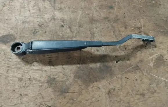 Chrysler Voyager Rear wiper blade arm 05288704AD