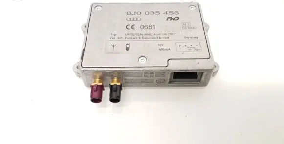 Audi A5 8T 8F Antenna control unit 8J0035456