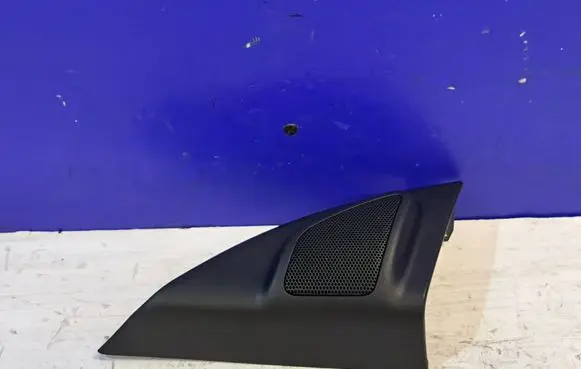 Volvo XC70 Front door speaker 30781067