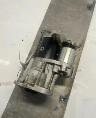 Nissan X-Trail T30 Starter motor