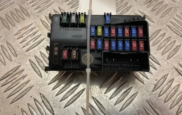 Hyundai Kona I Fuse module 91959K4010