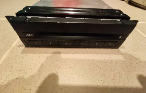 BMW X5 E70 CD/DVD changer 9133085 AL700270565103