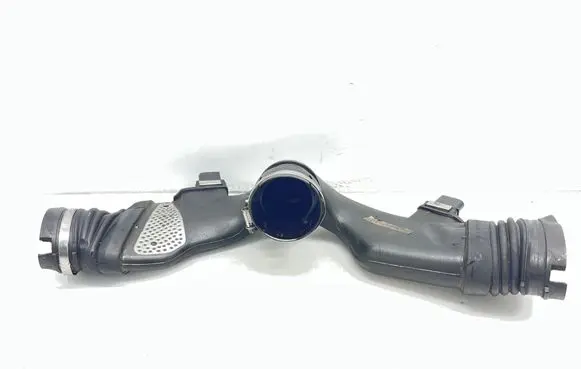Mercedes-Benz R W251 Turbo air intake inlet pipe/hose A6420908237