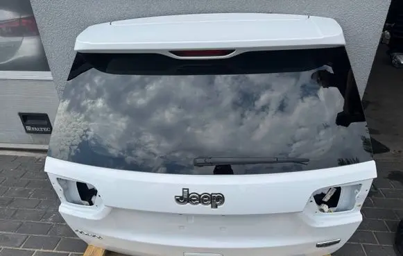 Jeep Grand Cherokee Tailgate/trunk/boot lid 