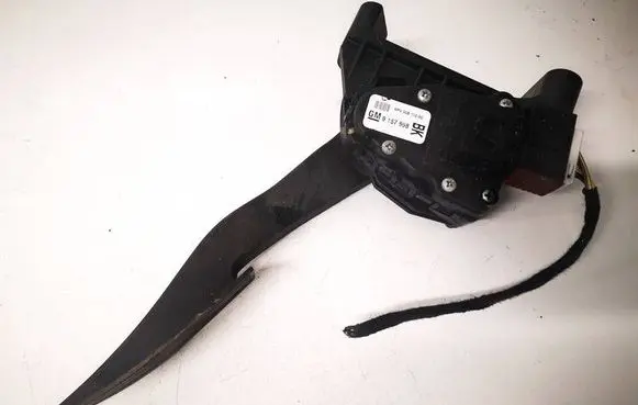 Opel Astra H Accelerator throttle pedal 9157998