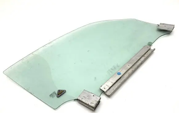 Jaguar XK8 - XKR Front door window/glass (coupe) 43R00002 DOT17M22AS2