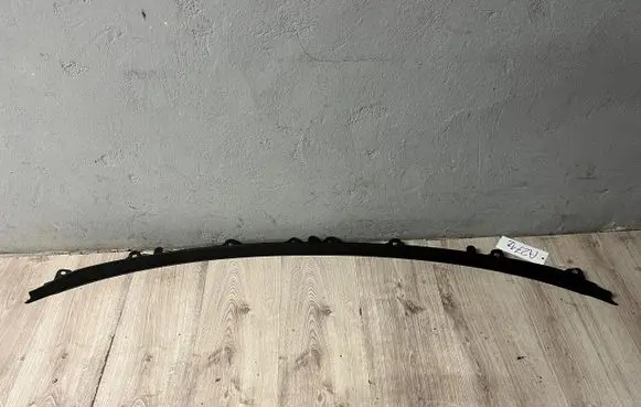 Volvo XC90 Front bumper upper radiator grill 31424477
