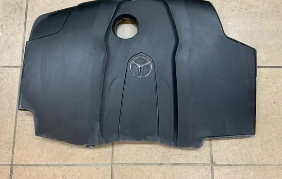 Mercedes-Benz C W205 Engine cover (trim) A6510108512