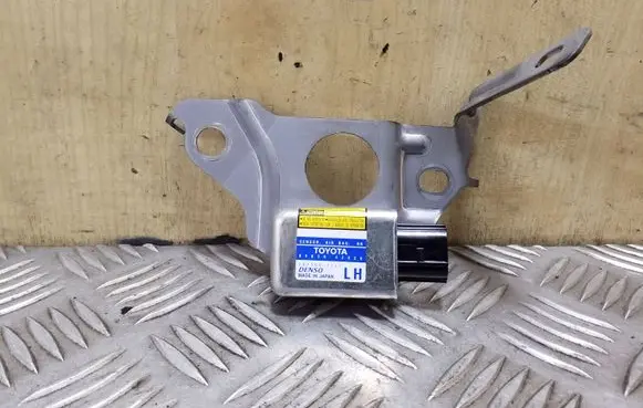 Toyota RAV 4 (XA20) Airbag deployment crash/impact sensor 8983442020 1879001161