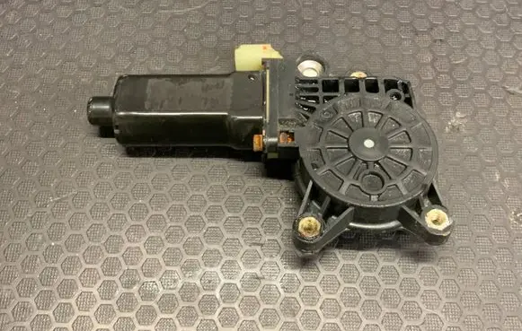 Hyundai Terracan Rear door window regulator motor