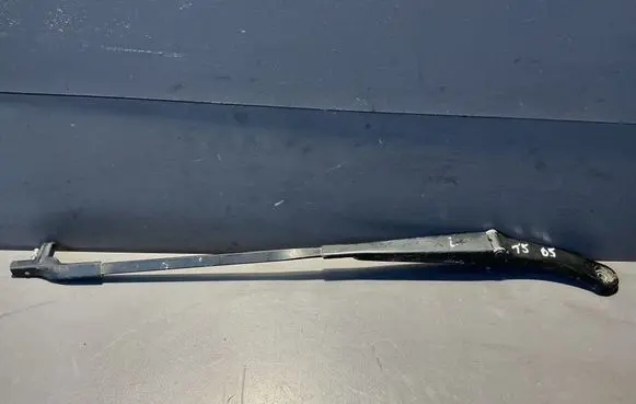 Volkswagen Transporter - Caravelle T5 Front wiper blade arm 7H5955409