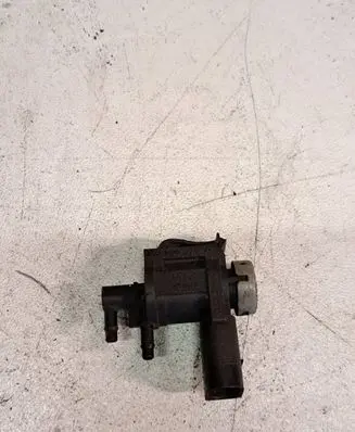Volkswagen Tiguan Turbo solenoid valve 1K0906283A