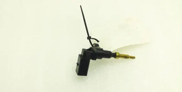 Volkswagen Golf VII Coolant temperature sensor 04E919501B