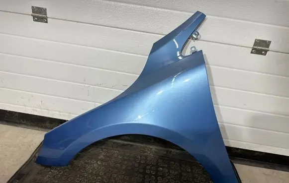Volvo V40 Fender 