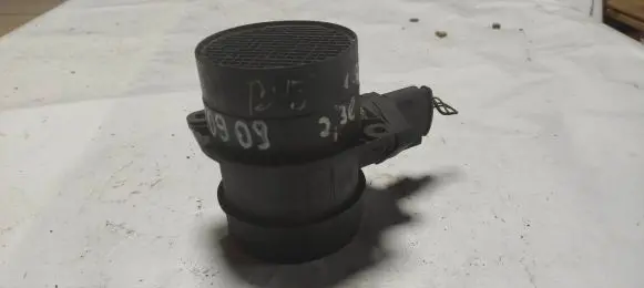 Volkswagen PASSAT B5 Mass air flow meter 071906461A 0280217529