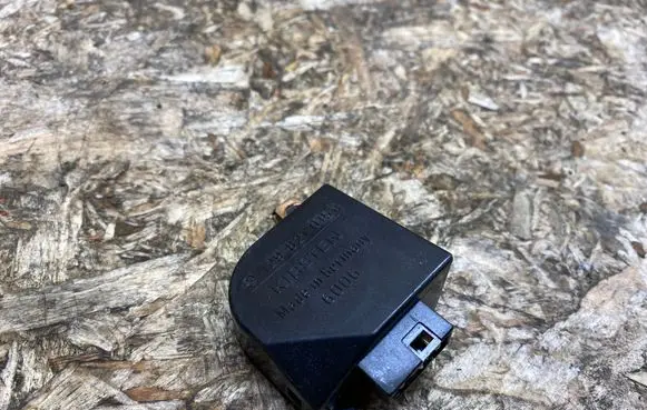 Mercedes-Benz SL R129 Other relay 1298210151
