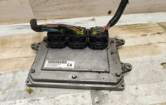 Honda CR-V Engine control unit/module 37820RZVE02 6X21853648