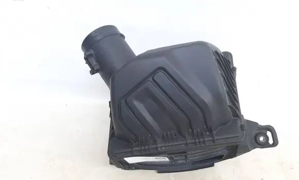 BMW 1 F40 Air filter box 8675262 13718675262