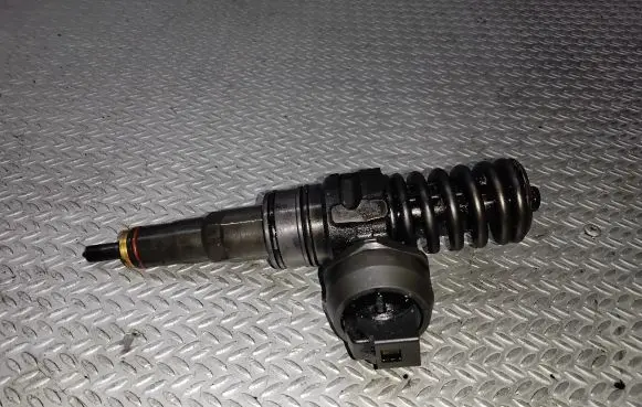 Seat Ibiza IV (6J,6P) Fuel injector 038130073BN 0414720313