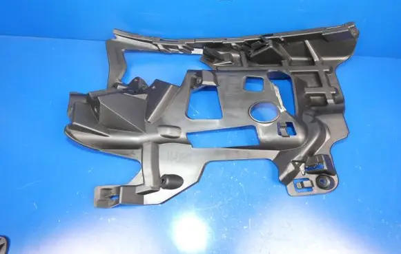 Volvo S60 Front bumper mounting bracket 31383140