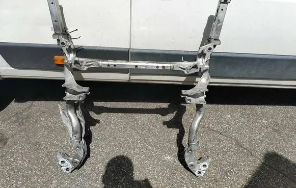 Audi Q7 4M Front subframe 4M0399315R 1739331028