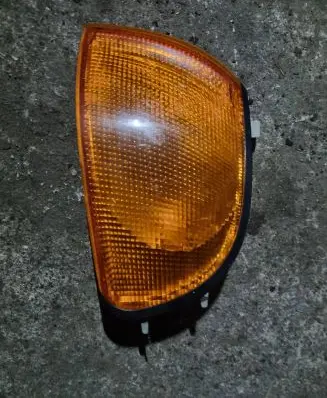 Mitsubishi Space Gear Front indicator light 21087053 2V21W