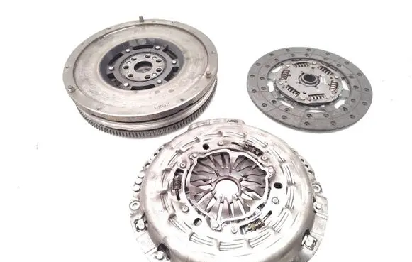 Mitsubishi L200 Clutch set kit 1120A321