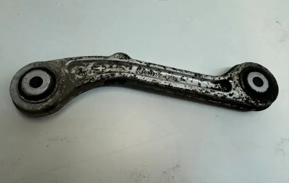 Maserati Ghibli Rear upper control arm/wishbone 670007252