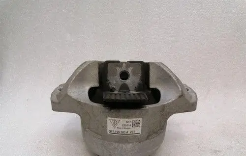 Porsche Panamera (971) Engine mount bracket 971199383A