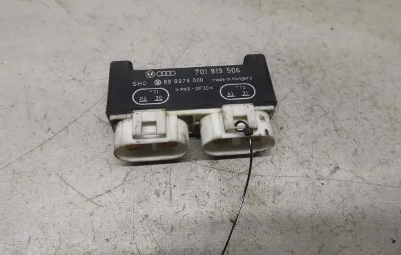 Coolant fan relay