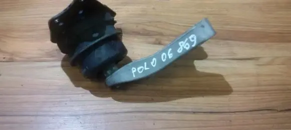 Volkswagen Polo IV 9N3 Engine mount bracket 6q0199185m h0l10