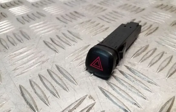 Volvo V40 Hazard light switch 9123682