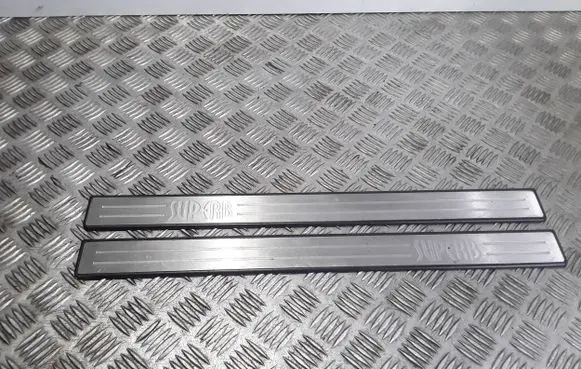 Skoda Superb B5 (3U) Front sill trim cover 3U0853557H 3U0853558H
