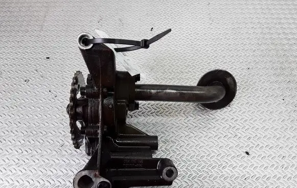 Audi A3 S3 8L Oil pump 06A115105