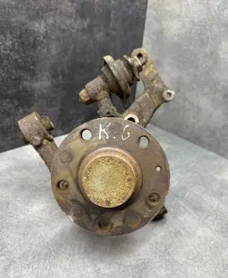 Volkswagen Touran I Rear wheel hub spindle/knuckle 