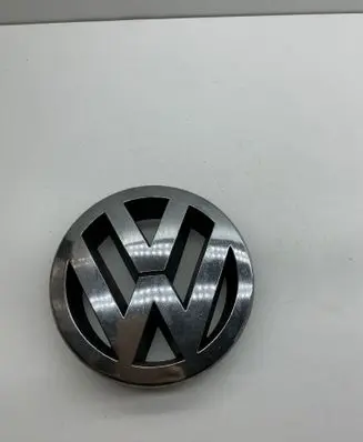 Volkswagen PASSAT B6 Manufacturer badge logo/emblem 5M0853601