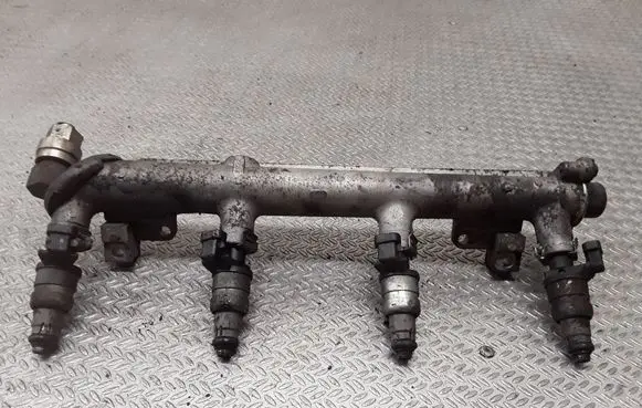 Opel Vectra C Fuel injectors set 12564446