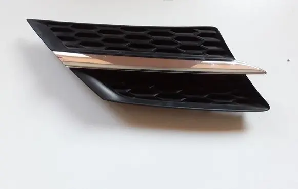 Toyota RAV 4 (XA40) Front grill 5310542010