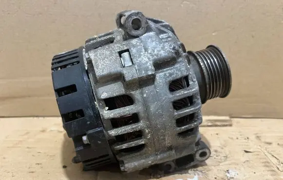 Renault Scenic I Generator/alternator 8200030635