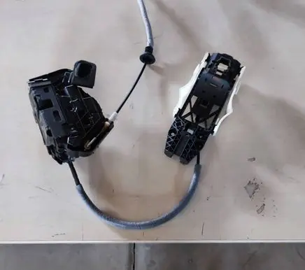 Skoda Kodiaq Front door lock 5TC837015 5N0839885H 5E0837349A