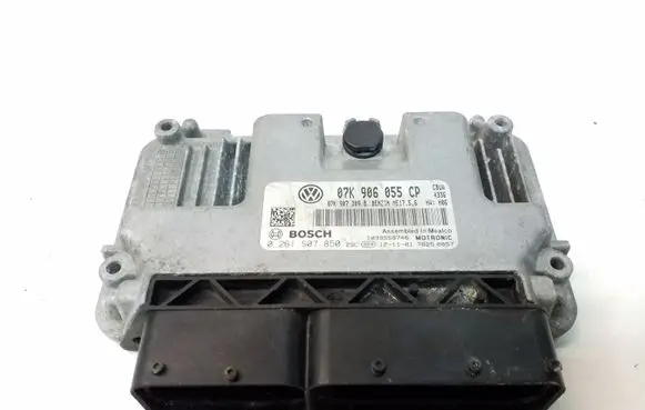 Volkswagen Jetta VI Engine control unit/module 07K906055CP 0261S07850