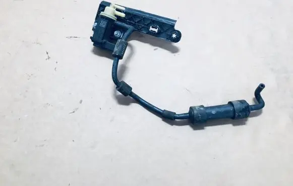 Seat Alhambra (Mk2) Valve vacuum 1K0906627B