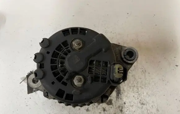 Opel Insignia A Generator/alternator 13579668 15G23