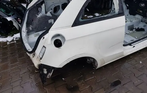 Rear quarter panel