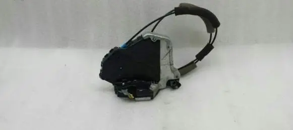 Lexus IS-F Front door lock 6904053110