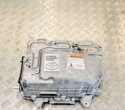 Voltage converter inverter