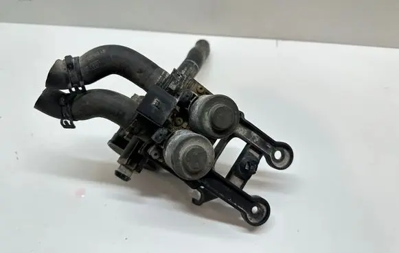 Audi A8 S8 D3 4E Coolant heater control valve 4f1959517A