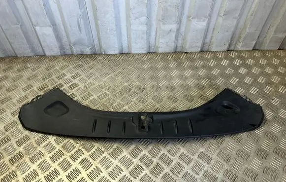 Tesla Model S Engine bonnet/hood lock trim molding 106047500D 406047400D
