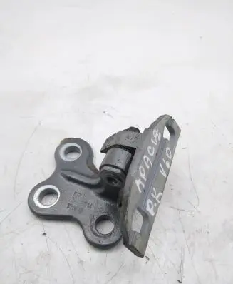 Volvo V60 Front door lower hinge 