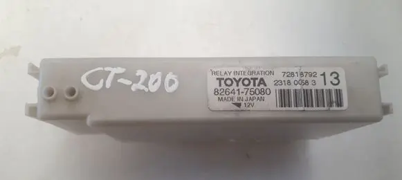 Lexus CT 200H Fuse module 8264175080 72818792